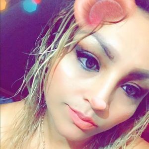 Meet your Posher, Sandy